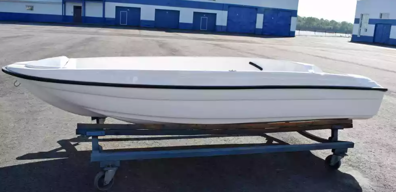 Стеклопластиковая лодка Пингвин (тримаран) в Коврове