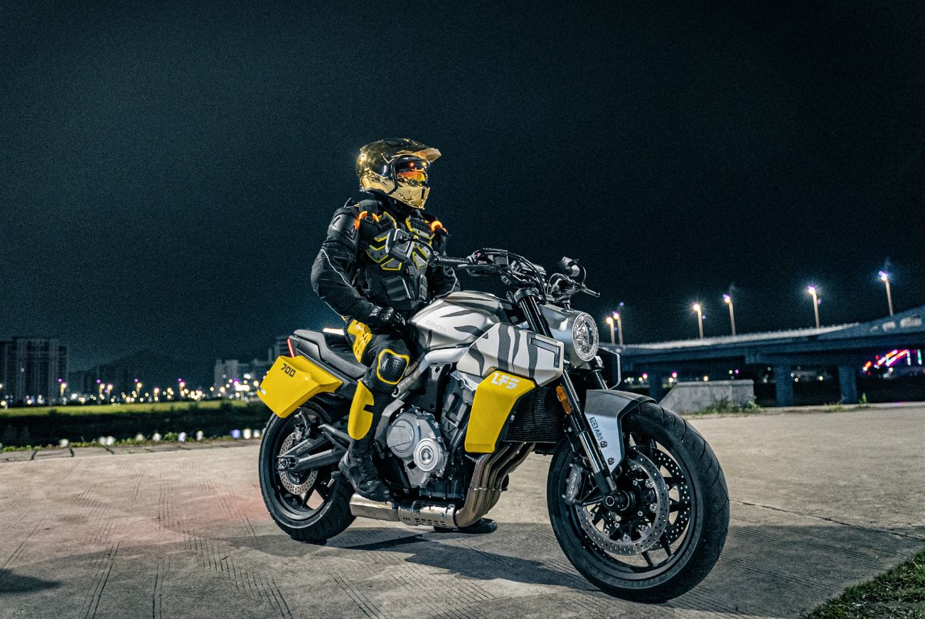 Мотоцикл Benda LFS 700 в Коврове