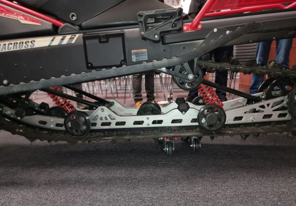 Снегоход AODES Siberiacross 1000 SWT 600mm LCD 6.8 в Коврове