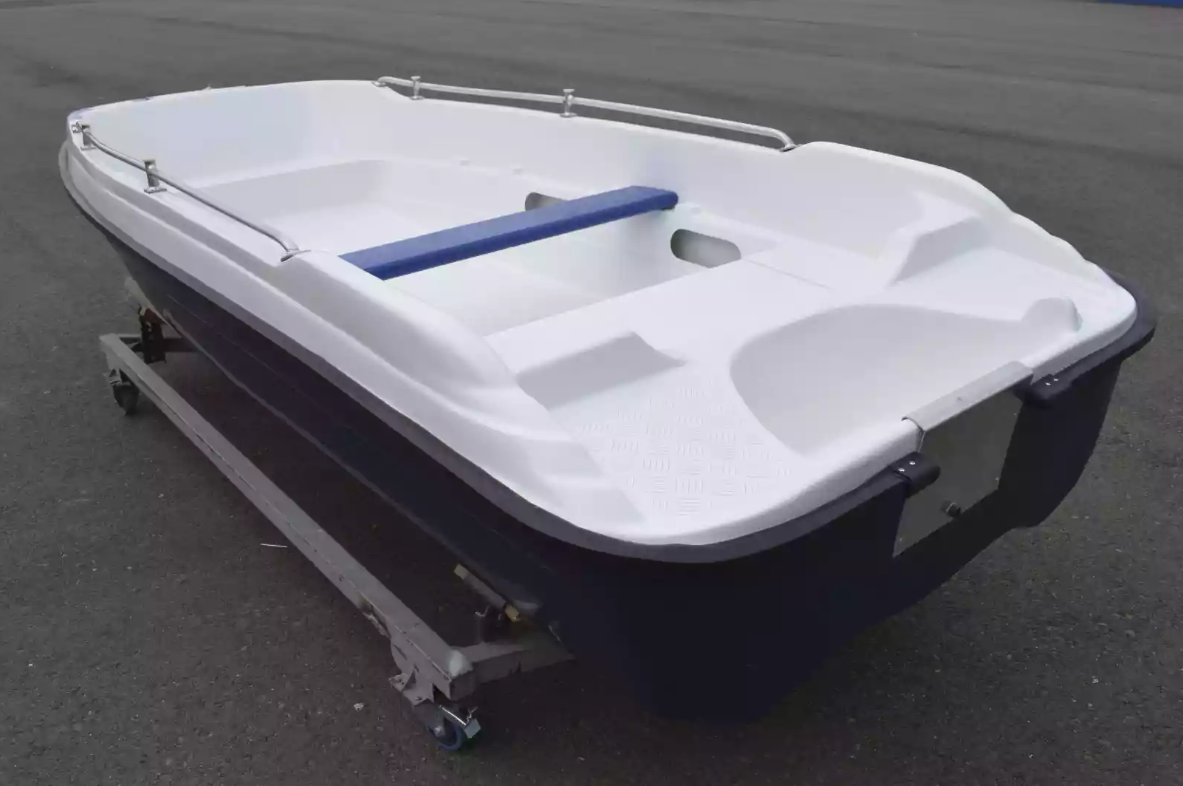 Стеклопластиковая лодка Пингвин New (тримаран) в Коврове