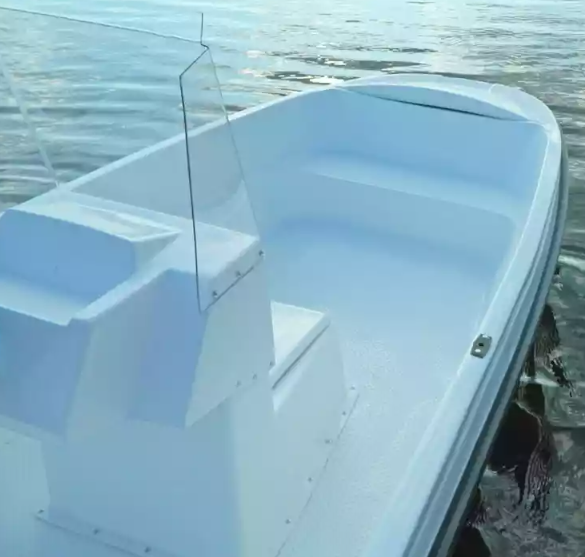 Стеклопластиковая лодка Пингвин с консолью (тримаран) в Коврове