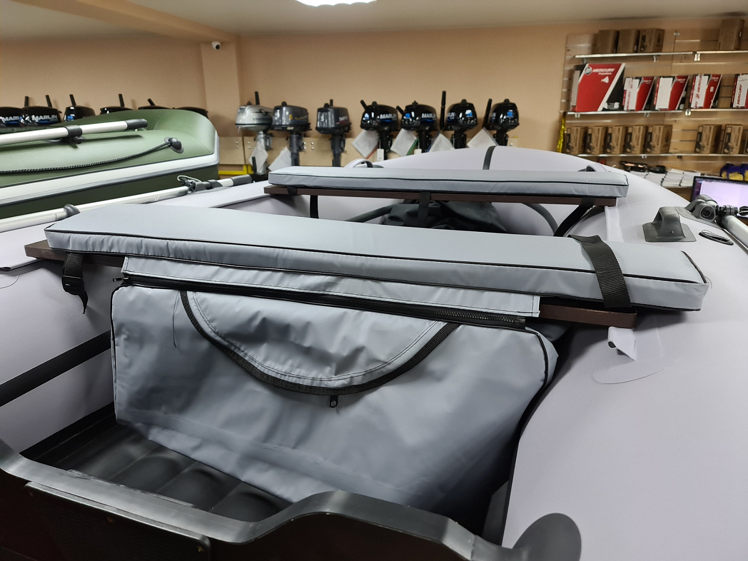 КОМПЛЕКТ МЯГКИХ НАКЛАДОК С СУМКОЙ ДЛЯ ЛОДОК 110Х20 СЕРЫЙ в Коврове