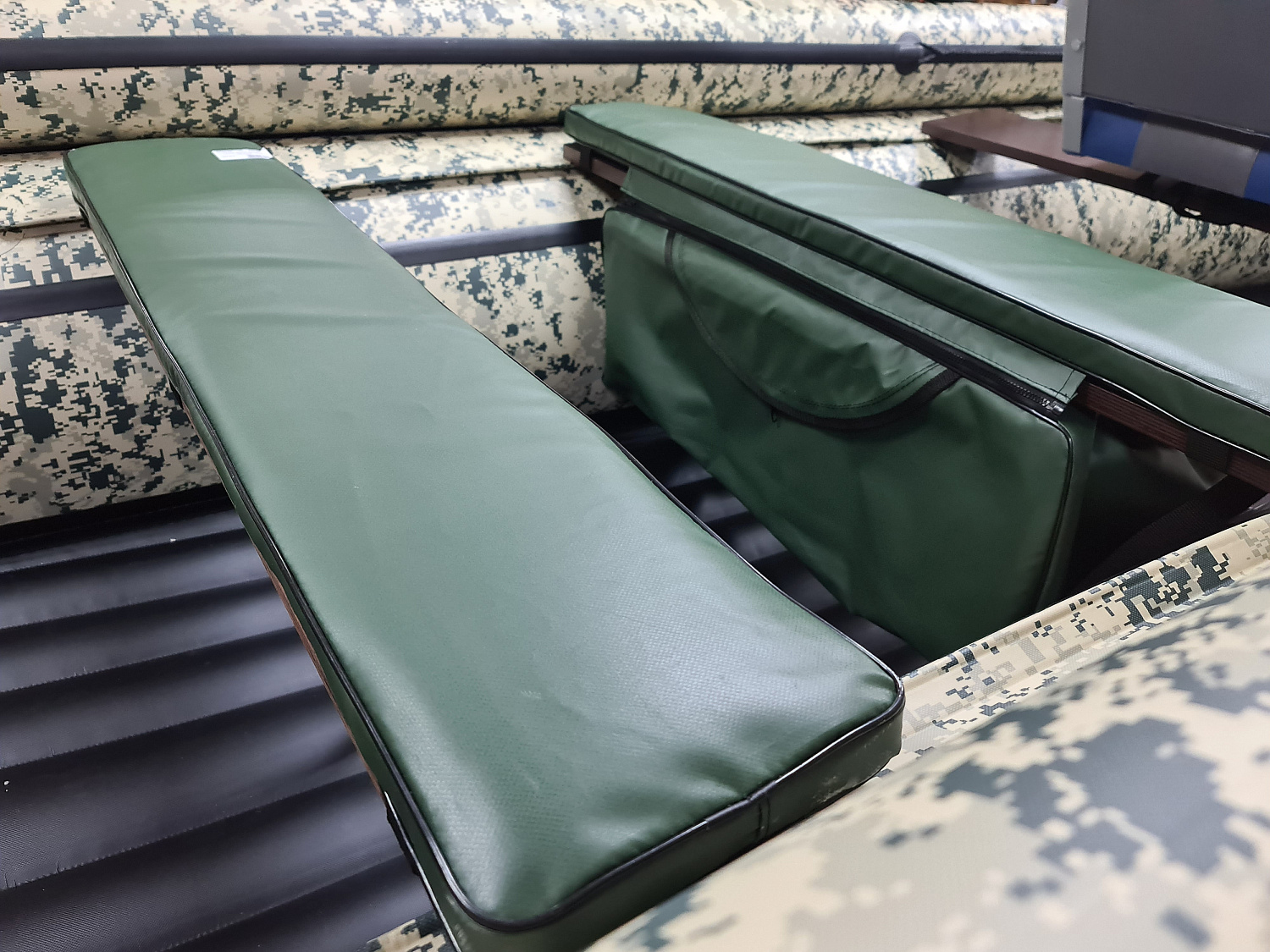 КОМПЛЕКТ МЯГКИХ НАКЛАДОК С СУМКОЙ ДЛЯ ЛОДОК 110Х20 ЗЕЛЕНЫЙ в Коврове